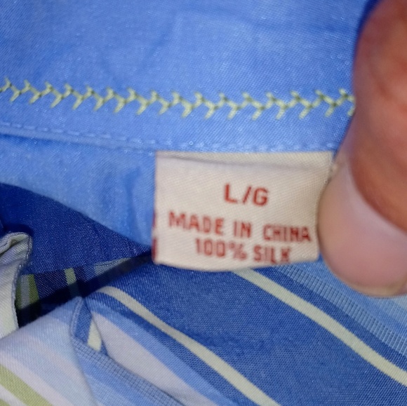 Tommy Bahama button front 100% silk shirt large - Picture 4 of 4